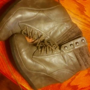 wedge boots